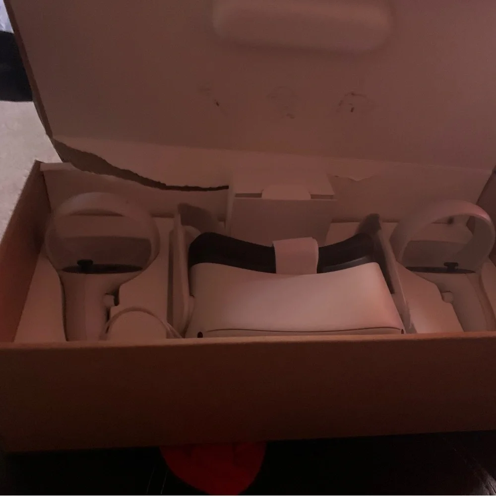 White oculus quest two